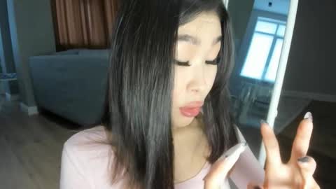 Snapshot of yummi_kim chatting on December 27, 4:47 am Yumi online show from December 27, 4:47 am