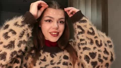 yummy_chica online show from October 31, 4:00 pm