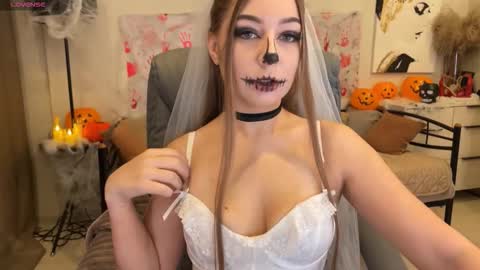 Snapshot of yummy_jane_ chatting on October 27, 1:12 am Yummy Jane online show from October 27, 1:12 am