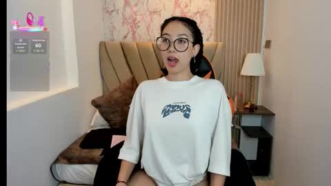 Snapshot of yuna__min chatting on September 19, 9:25 pm Yuna  online show from September 19, 9:25 pm