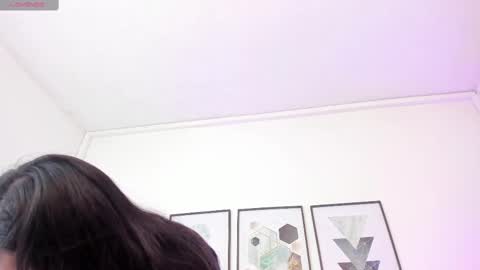 Yunna online show from October 3, 11:59 am