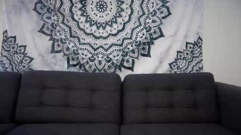 yurdreams_22 online show from November 12, 5:11 pm