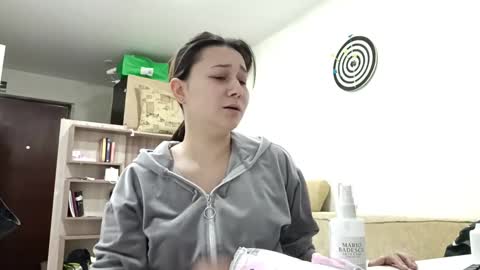 yurikovillaneda online show from February 20, 2:40 pm