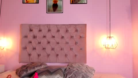 zafira online show from December 9, 8:12 pm