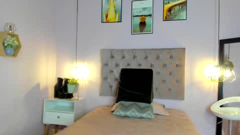 zafira online show from December 5, 11:27 am