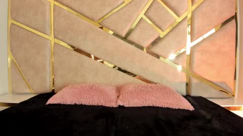 Snapshot of zafiro_claire chatting on October 2, 7:19 pm Claire  online show from October 2, 7:19 pm