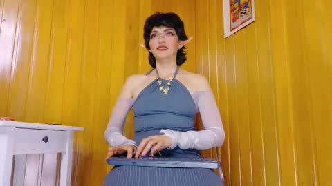 Snapshot of zafiro_gem_ chatting on October 31, 10:14 pm Karina  online show from October 31, 10:14 pm