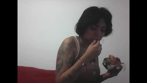 Zafiro online show from November 13, 10:20 pm