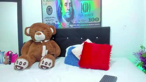 Snapshot of zahira_evans chatting on September 11, 7:03 pm Zahira online show from September 11, 7:03 pm