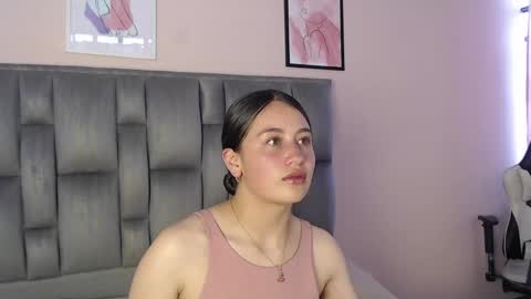 Zaida online show from June 1, 9:27 pm