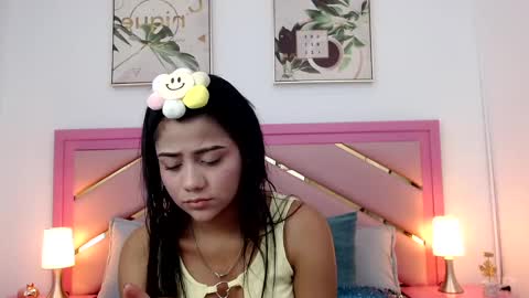 Snapshot of zaira_angel chatting on March 5, 5:39 pm Zaira Angel online show from March 5, 5:39 pm