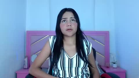 Snapshot of zaira_angel chatting on February 8, 7:27 pm Zaira Angel online show from February 8, 7:27 pm