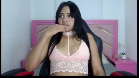 Snapshot of zaira_angel chatting on January 30, 8:42 pm Zaira Angel online show from January 30, 8:42 pm
