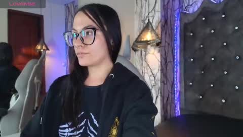 Snapshot of zami_escobar_of chatting on October 8, 10:36 pm online show from October 8, 10:36 pm