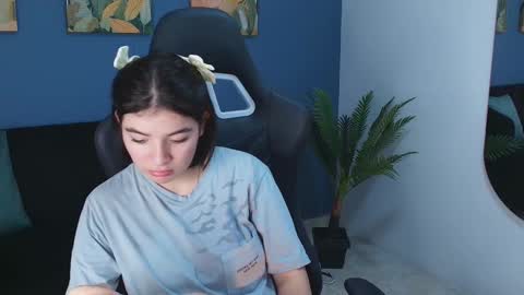 Snapshot of zamira_taylor chatting on September 26, 1:14 am zamira_taylor online show from September 26, 1:14 am