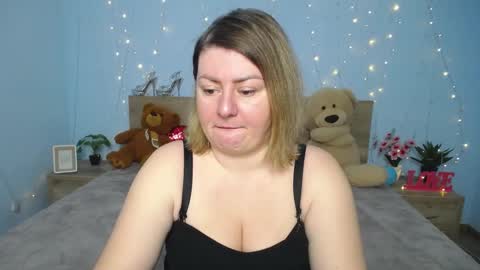 zannadreil online show from January 16, 7:10 pm