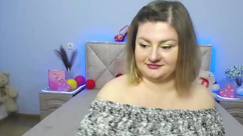zannadreil online show from January 28, 7:00 pm