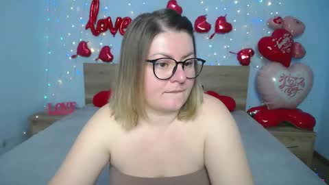 zannadreil online show from February 10, 6:45 pm