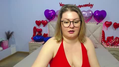 zannadreil online show from February 17, 5:25 am