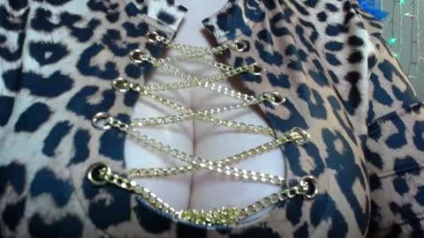 zannadreil online show from November 7, 8:36 pm