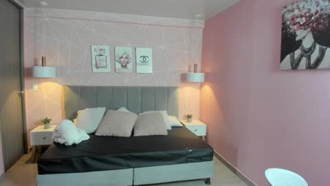 Snapshot of zara__sweet chatting on October 27, 1:28 pm Zara Sweet online show from October 27, 1:28 pm