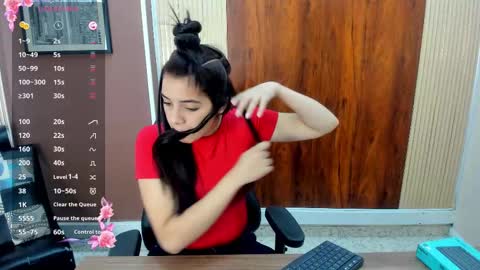 Zara online show from October 11, 1:36 pm