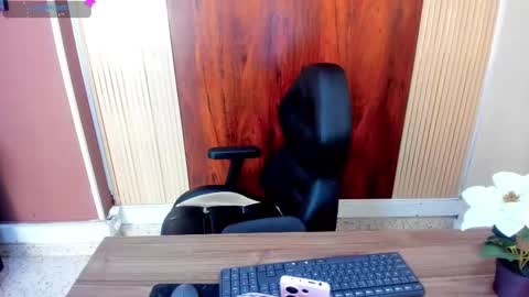 Snapshot of zara_andersson chatting on September 15, 12:35 pm Zara online show from September 15, 12:35 pm