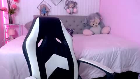 Zara online show from March 30, 12:16 pm