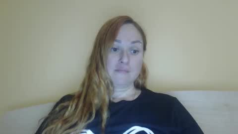 Snapshot of zara_red chatting on October 10, 10:53 am Kate. if im not here im here foxy red333 online show from October 10, 10:53 am