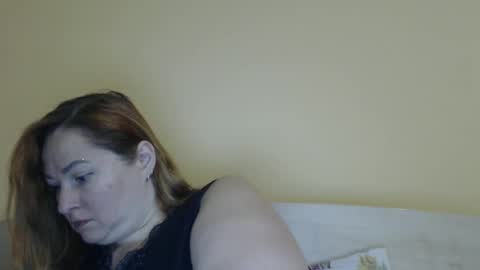 Snapshot of zara_red chatting on October 23, 8:53 am Kate. if im not here im here foxy red333 online show from October 23, 8:53 am