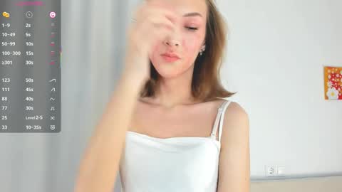 Snapshot of zara_shine chatting on September 13, 6:43 am Criss online show from September 13, 6:43 am