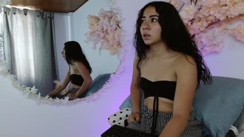 zara_vix online show from March 8, 1:55 pm