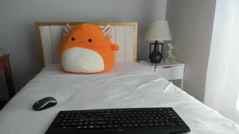 Agnes online show from April 5, 8:24 am