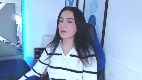 Snapshot of zaradames_ chatting on December 24, 3:05 am zaradames_ online show from December 24, 3:05 am