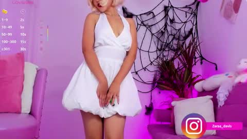 Snapshot of zaradaviss chatting on October 30, 9:27 pm Zara online show from October 30, 9:27 pm