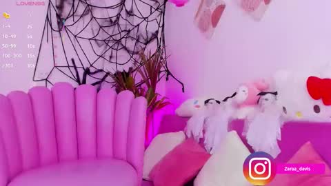 Snapshot of zaradaviss chatting on October 24, 9:55 pm Zara online show from October 24, 9:55 pm