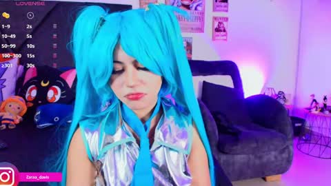 Zara online show from April 11, 8:23 pm