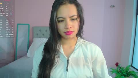 Zarah  online show from January 16, 6:27 pm