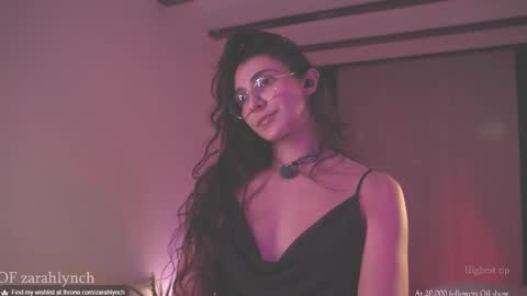 Snapshot of zarahlynch chatting on October 27, 1:45 am Miss Lynch Next show 2911 online show from October 27, 1:45 am