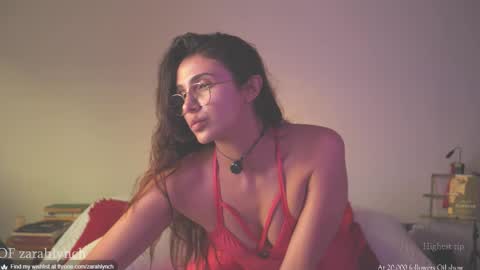 Snapshot of zarahlynch chatting on October 20, 10:24 pm Miss Lynch Next show 2911 online show from October 20, 10:24 pm