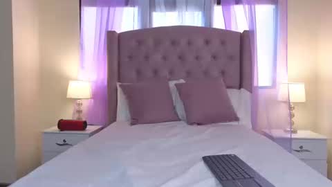 ZaraQuiinn online show from September 24, 2:27 pm