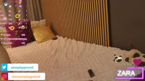 zarasplayground online show from April 18, 7:07 pm