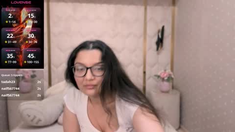 Snapshot of zarifabevi chatting on September 25, 1:54 pm Zarifa online show from September 25, 1:54 pm