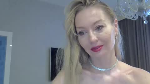 Snapshot of zarinaswift chatting on January 23, 4:30 am Zarina Swift online show from January 23, 4:30 am