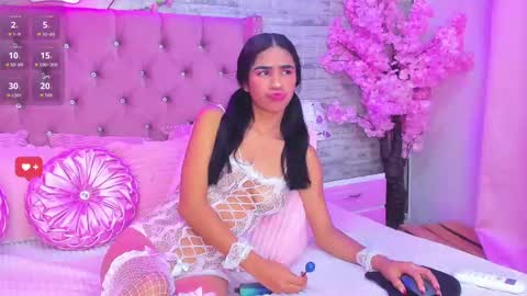 zaryjonnes online show from October 13, 9:06 pm