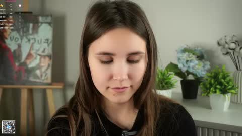 Snapshot of zeldaes chatting on October 7, 1:43 am Emilia online show from October 7, 1:43 am