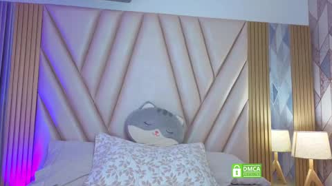 Snapshot of zendaya_cute chatting on September 20, 3:43 pm Zendaya online show from September 20, 3:43 pm