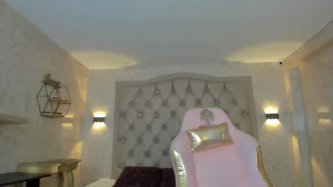 ZEPHYRA ANGELS online show from December 3, 1:10 pm