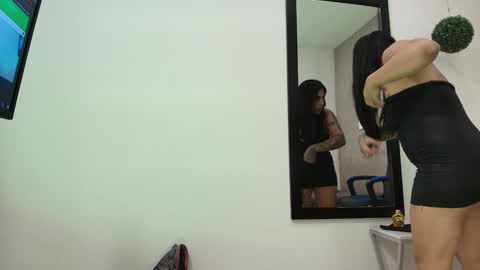 ZHAMIRA  ANDRES online show from January 17, 3:34 am