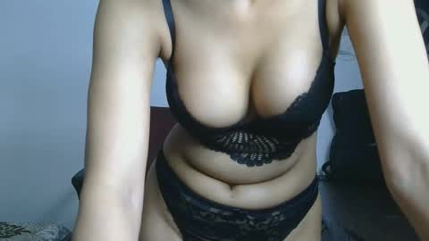 Snapshot of ziyaa_1 chatting on October 6, 4:29 am Ziyaa online show from October 6, 4:29 am